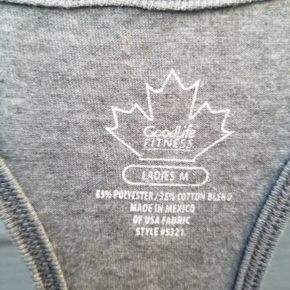 Lot of 4 Medium Shirts (2 tanks, two long sleeve) - Picture 14 of 15